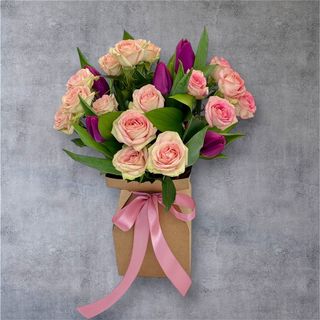 Lalele și Trandafirasi