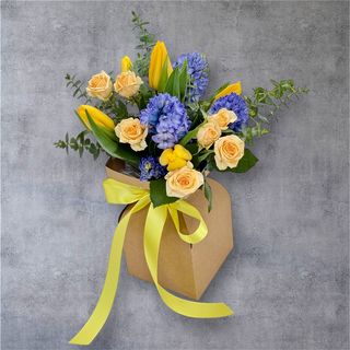 Zambile, lalele și trandafirași