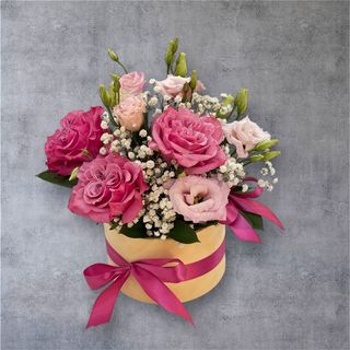 Suav de Vara - trandafiri și lisianthus