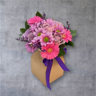 Atenție florala mov și roz