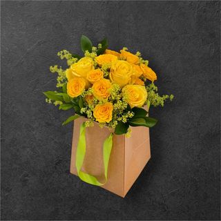 Trandafiri si trandafirasi galbeni