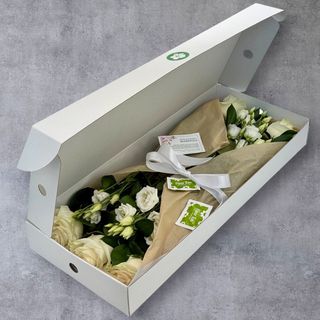 Flowers at Home – White Serenity | Trandafiri Ecuador și Lisianthus