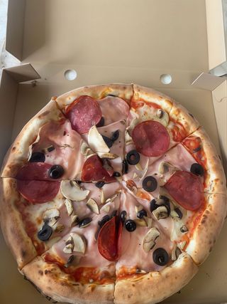 Oferta 2 pizza Quattro Stagioni 32cm