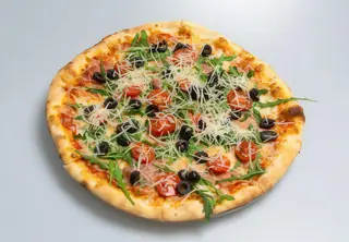 Pizza Prosciutto Crudo Regală medie Ø 33cm