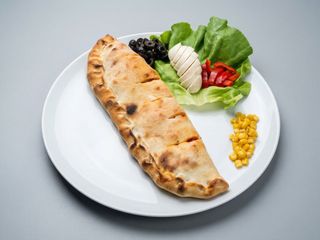 Mini Calzone cu legume