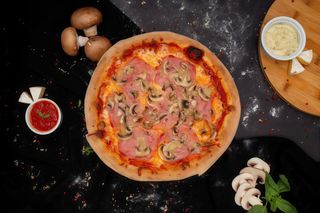 Prosciutto Funghi Gigant