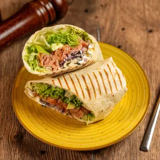 Wrap cu somon afumat si crema de branza
