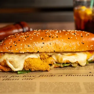 Sandwich cu pui crispy