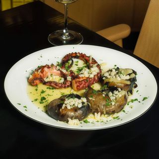 Caracatita la gratar