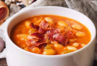 Ciorba de afumatura cu fasole