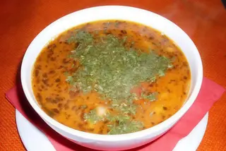 Ciorba de fasole boabe cu afumatura