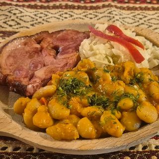 Ciorbita de pui a grec si ciolan cu iahnie