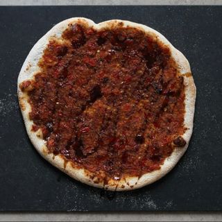 Manakish cu muhammara