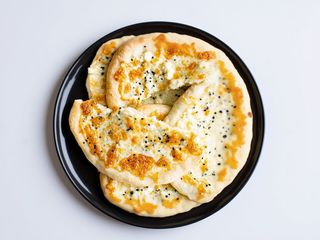 Manakish cu cascaval