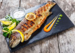 Păstrav prăjit sau la grătar