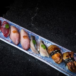 Nigiri set (12 bucati)