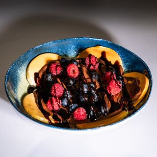 Pancakes cu fructe și Nutella