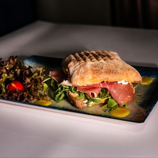 Ciabatta cu prosciutto