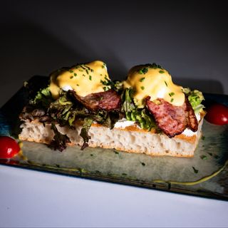 Ouă Benedict 