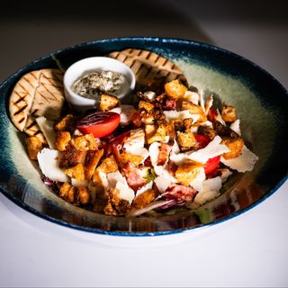 Salată cu piept de pui 