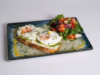 Omletă cu oua ochiuri 