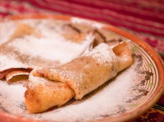 Clătite cu dulceață de fructe de pădure