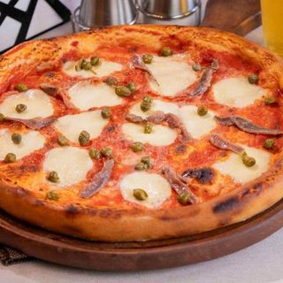 Pizza con Acciughe