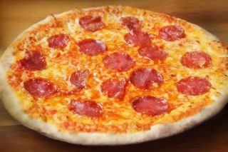 Pizza Salame
