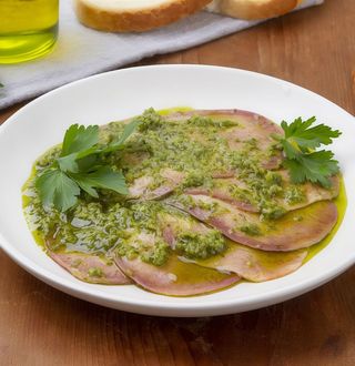 Limba de vita in sos verde