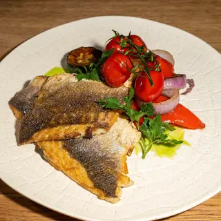Biban de mare file cu legume la grill