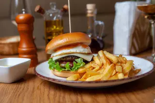 Zucca Cheeseburger Menu