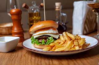 Zucca Cheeseburger Menu