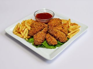 Crispy cu cartofi pai si maioneză/ketchup