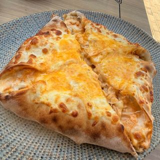 CHEEZY INCREDIBYL