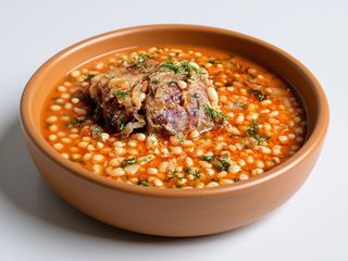 Fasole iahnie cu ciolan 600 g