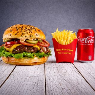 Meniu BurgerPleska cu cartofi pai și Coca Cola doză