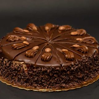 Tort Ferrero 1 kg
