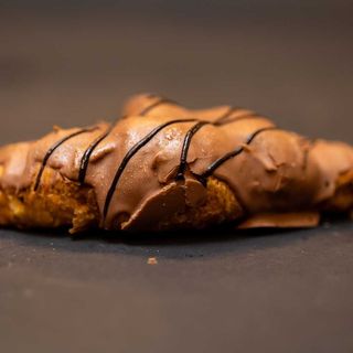 Croissant cu ciocolată