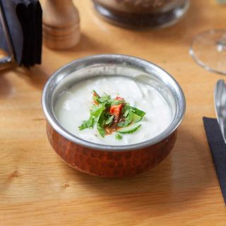 Salată Raita