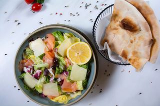 Insalata con salmone 