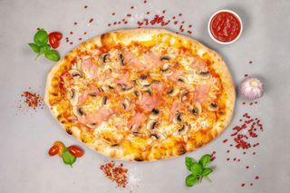 Pizza Prosciutto e funghi