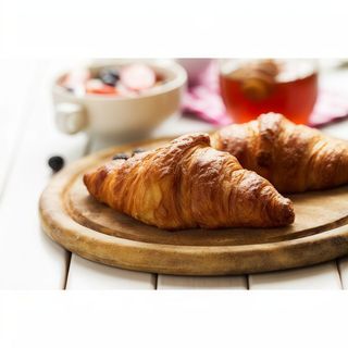 Croissant cu zmeura si crema de vanilie