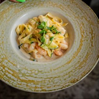 TAGLIATELLE CU CREVETI SI ZUCHINI 400 gr