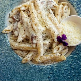 PENNE CU PANCETA SI TRUFE 350 gr