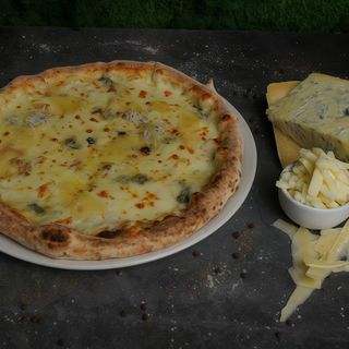 Pizza Quattro Formagi alba