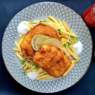 Meniu Fish & Chips cu bautura inclusa