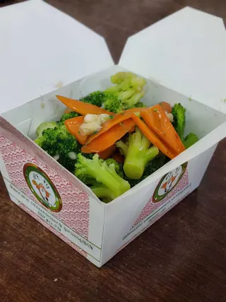 Broccoli cu usturoi