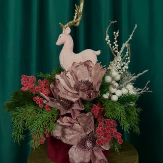 Aranjament de Craciun cu Ren Roz