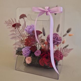 Aranjament cu Trandafiri Criogenati ” Purple Grace ”