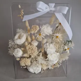 Aranjament Floral cu Trandafiri Criogenati ”Signature”